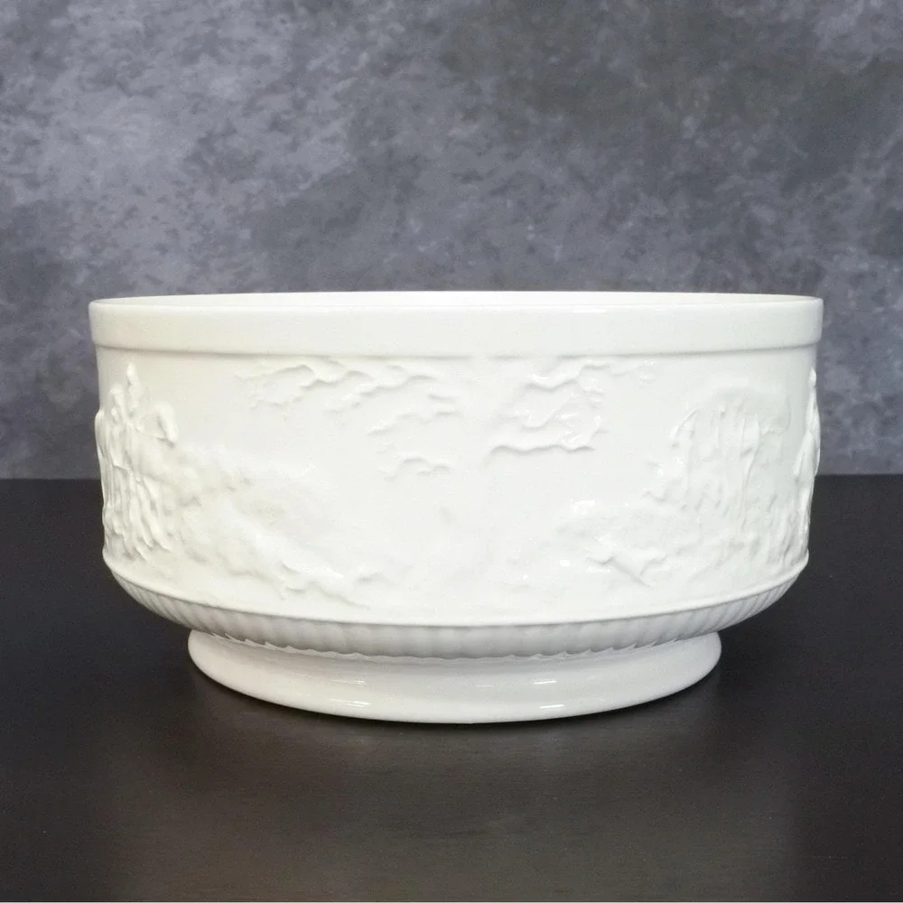 Rare Vintage Wedgwood Etruria & Barlaston Devonshire Off White Bowl Pitcher Set